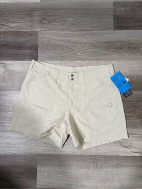 Bimini Bay Women’s Cream Outdoor Performance Shorts